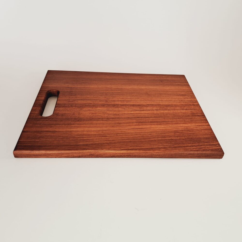 Kiaat cutting board 20mm